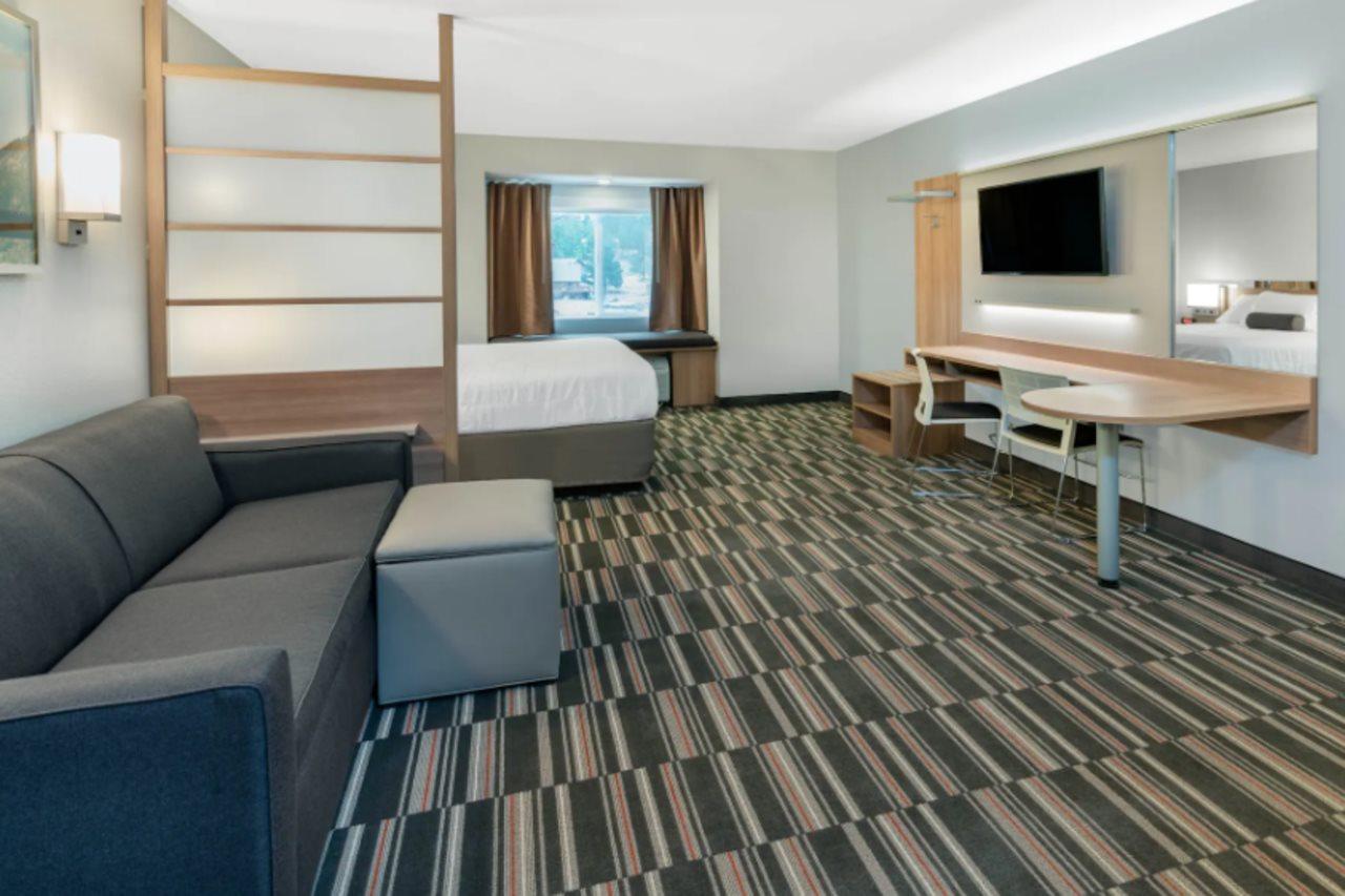 Microtel Inn & Suites By Wyndham Georgetown Lake Esterno foto