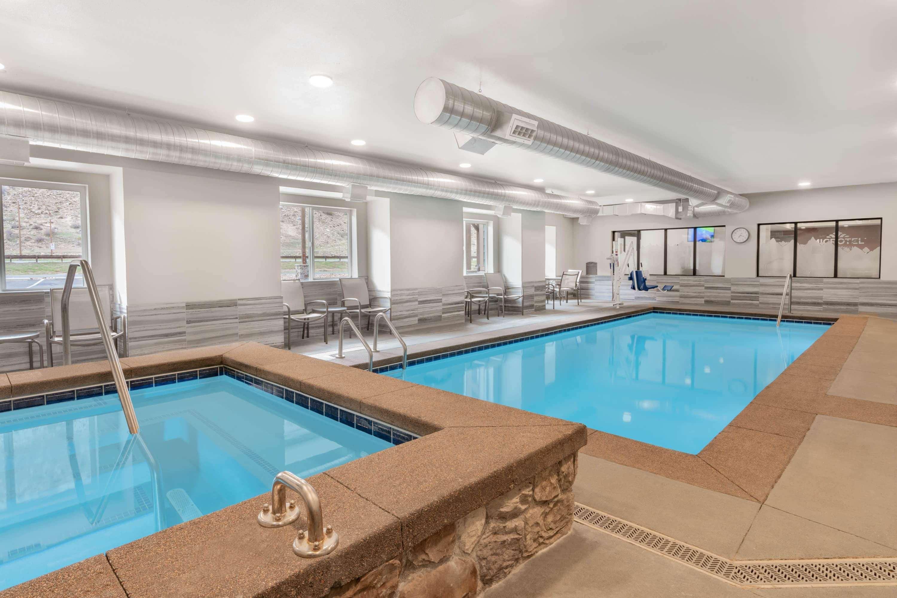 Microtel Inn & Suites By Wyndham Georgetown Lake Esterno foto