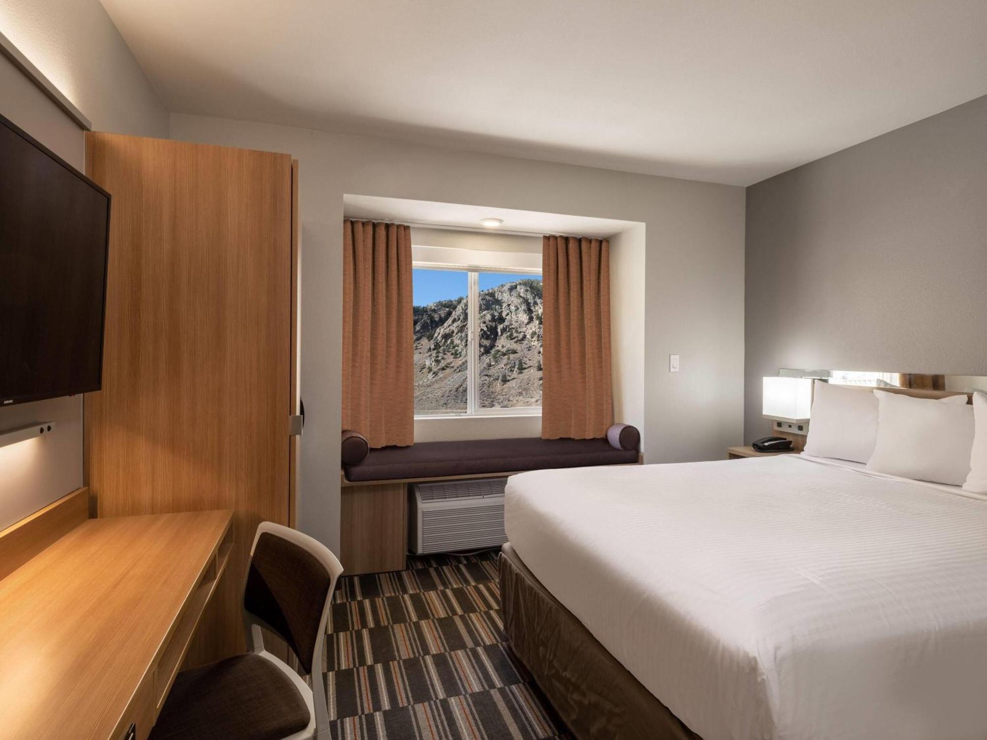 Microtel Inn & Suites By Wyndham Georgetown Lake Esterno foto
