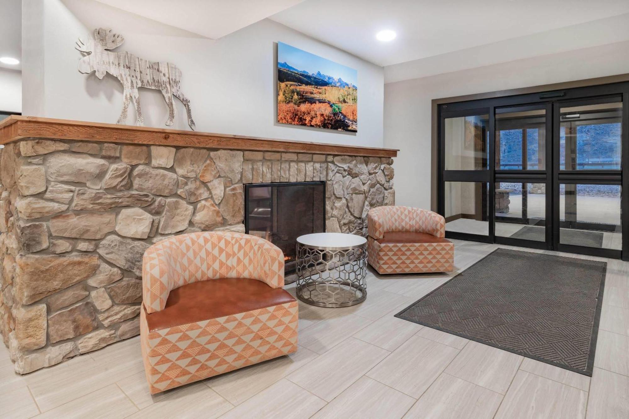 Microtel Inn & Suites By Wyndham Georgetown Lake Esterno foto